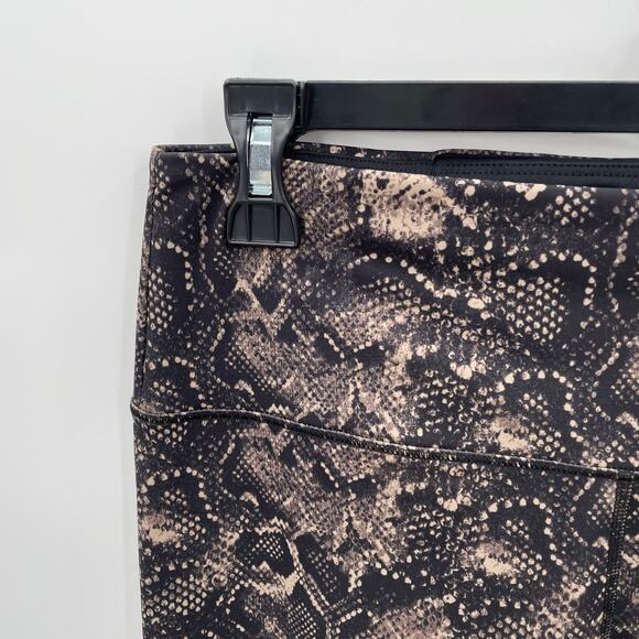 GOOD AMERICAN Performance Snakeskin Active Leggings // 3 (L) - Picture 3 of 7